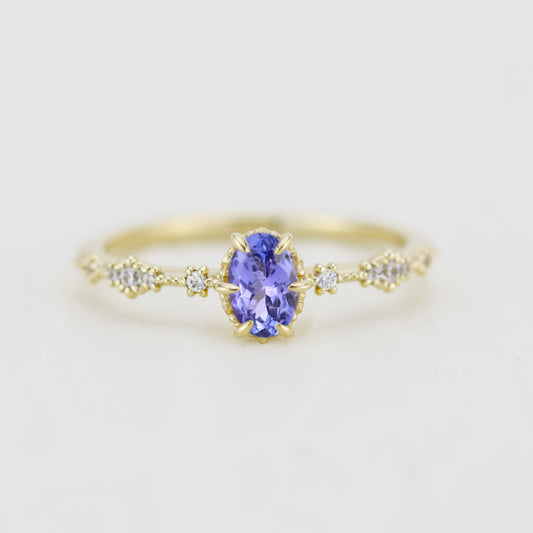 0.5 Ct Oval Tanzanite Vintage Lace Diamond Engagement Ring 18K Gold