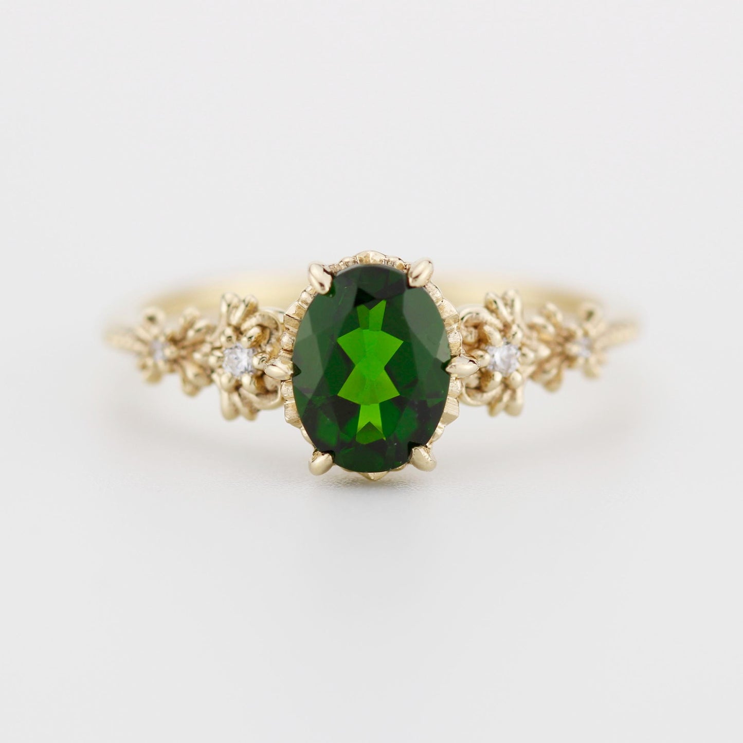 Vintage Floral Engagement Ring – Natural Chrome Diopside Oval Gem with Diamonds – 18K Solid Gold Handmade Ring