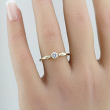 Load image into Gallery viewer, Vintage Style Round Diamond Engagement Ring, Simple Three Stone Design in 18k Solid Gold with Natural Diamonds