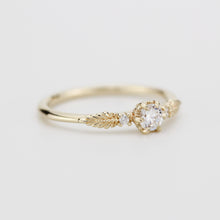 Load image into Gallery viewer, Vintage Style Round Diamond Engagement Ring, Simple Three Stone Design in 18k Solid Gold with Natural Diamonds