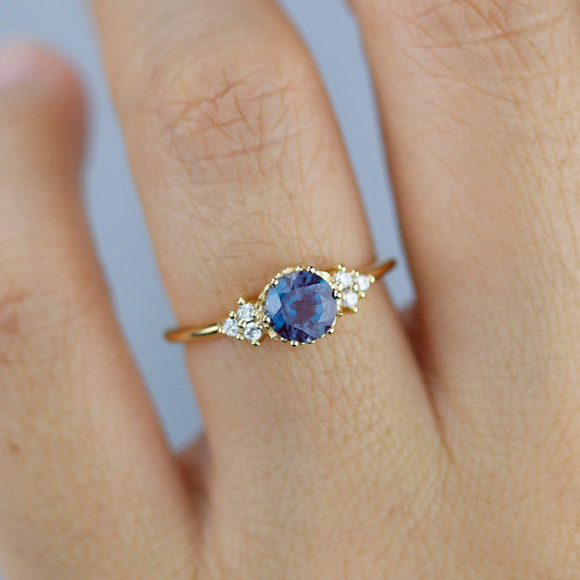alexandrite engagement ring round, cluster ring alexandrite and diamonds - NOOI JEWELRY