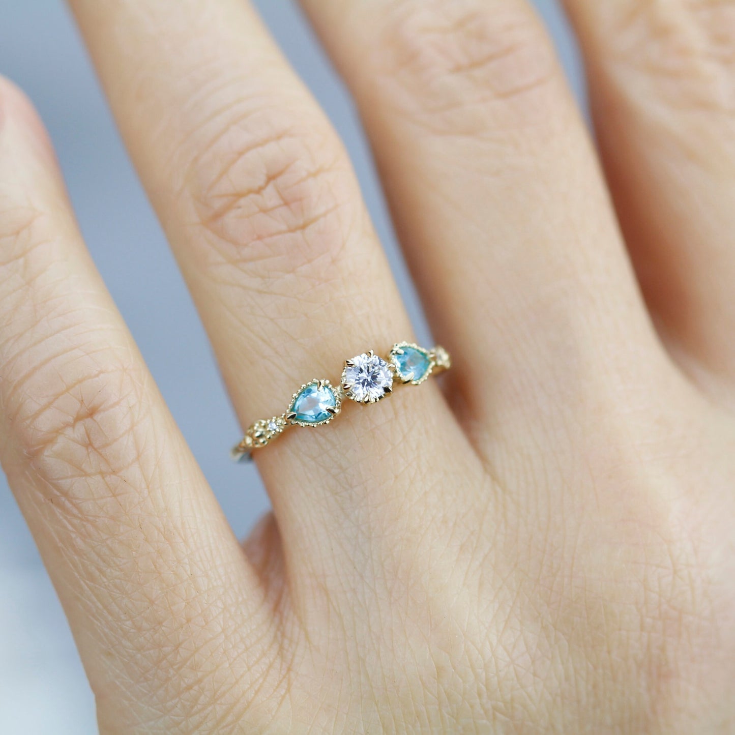 Elegant Diamond and Apatite Pear Ring in 18k Gold, simple engagement ring vintage, three stone diamond ring |R 374 Apatite