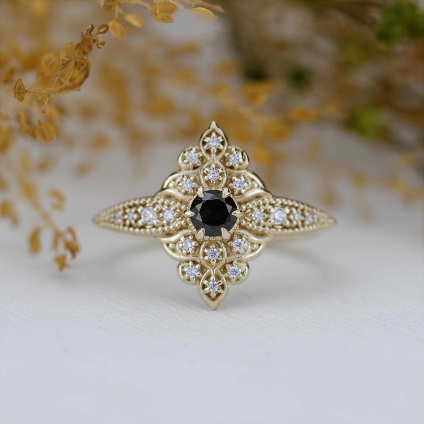 Bague de fiançailles Art Déco en or 18 carats et diamants noirs, modèle Dahlia 