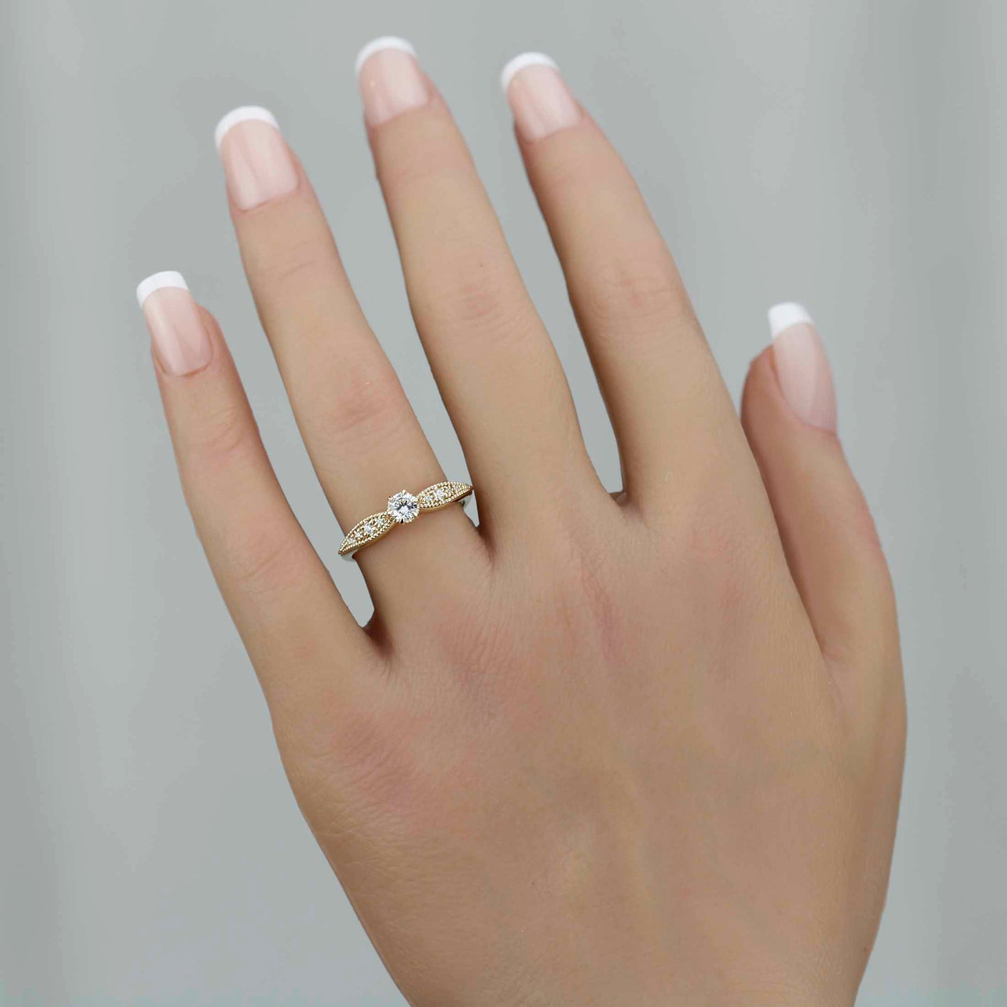 Milgrain tapered Solo Heirloom Ring | 18k gold and natural diamonds