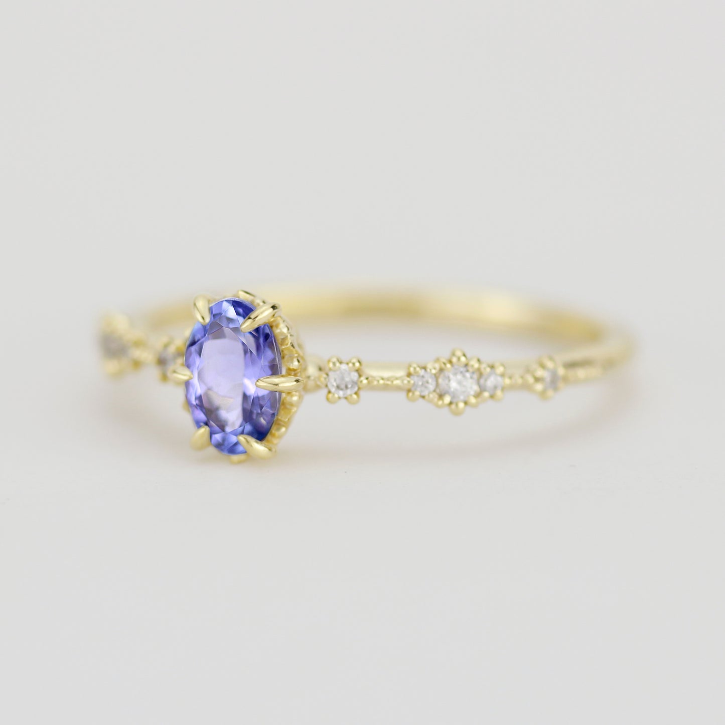 0.5 Ct Oval Tanzanite Vintage Lace Diamond Engagement Ring 18K Gold