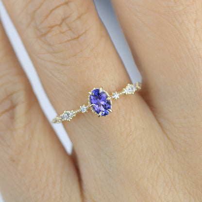 0.5 Ct Oval Tanzanite Vintage Lace Diamond Engagement Ring 18K Gold