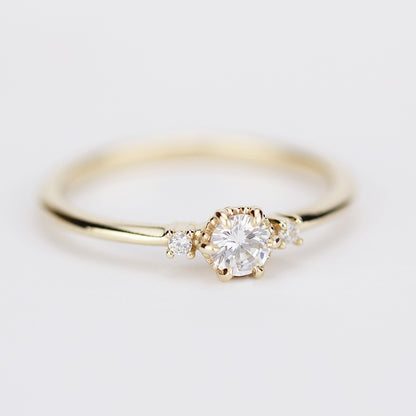 18 Karat Gold Dreistein Vintage-Kronen-Diamantring | 0,2 Karat Naturdiamant Verlobungsring