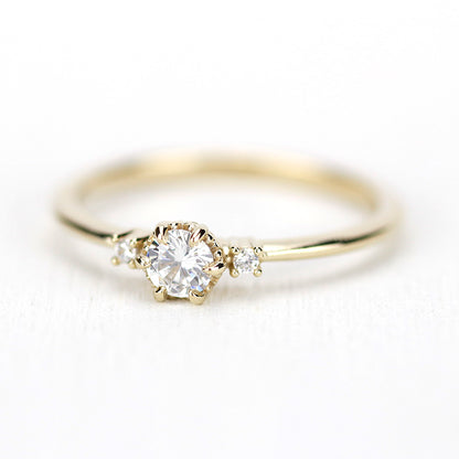18 Karat Gold Dreistein Vintage-Kronen-Diamantring | 0,2 Karat Naturdiamant Verlobungsring
