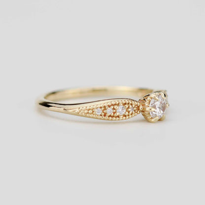 Milgrain tapered Solo Heirloom Ring | 18k gold and natural diamonds