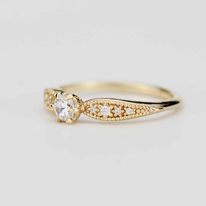 Milgrain tapered Solo Heirloom Ring | 18k gold and natural diamonds