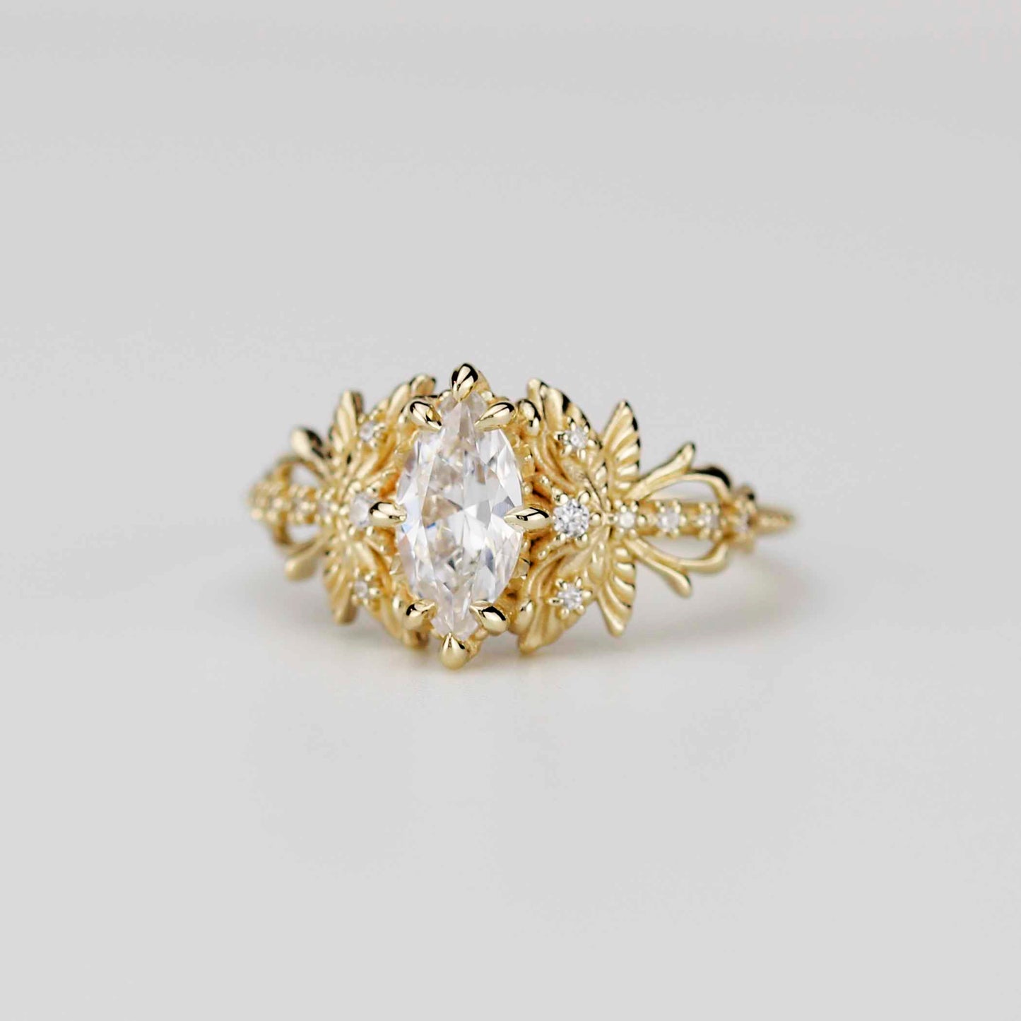 Dragonfly 18k Gold Engagement Ring, Certified 10x5mm Marquise Moissanit