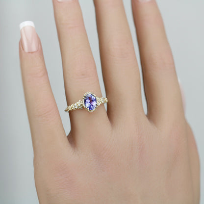 Anthea 18k Gold Ring with Natural Tanzanite and White Diamonds