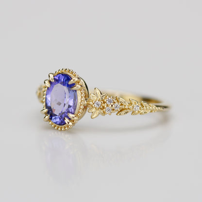Anthea 18k Gold Ring with Natural Tanzanite and White Diamonds