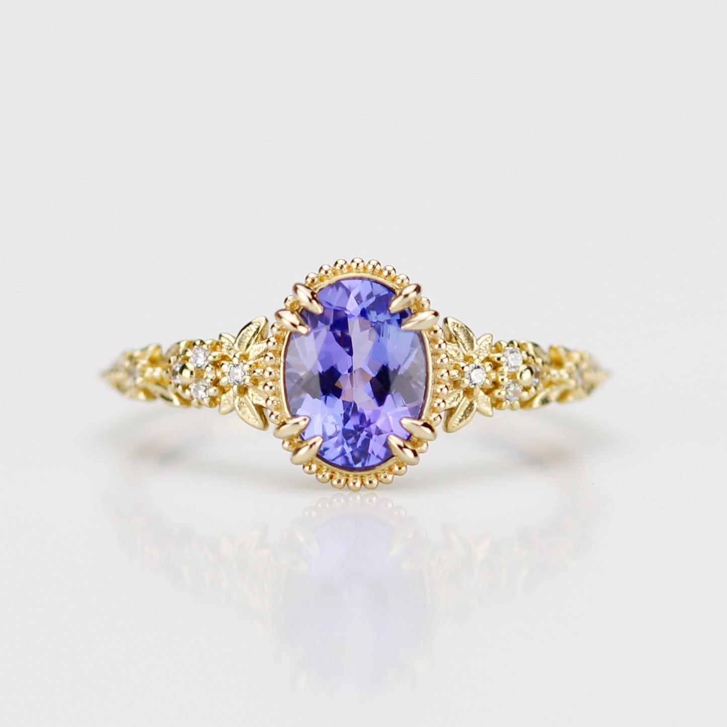 Anthea 18k Gold Ring with Natural Tanzanite and White Diamonds