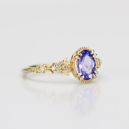 Anthea 18k Gold Ring with Natural Tanzanite and White Diamonds