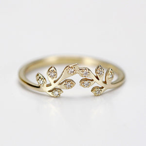 Dainty leaf ring, Leaf ring, small leaves wedding band, organic wedding band, leaf twig ring, twig ring, gold vine ring