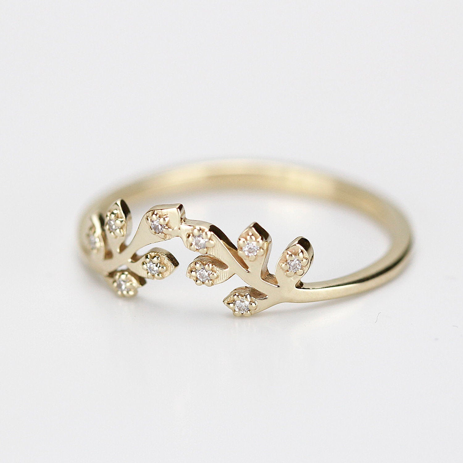 Dainty leaf ring, Leaf ring, small leaves wedding band, organic wedding band, leaf twig ring, twig ring, gold vine ring