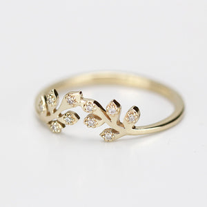 Dainty leaf ring, Leaf ring, small leaves wedding band, organic wedding band, leaf twig ring, twig ring, gold vine ring