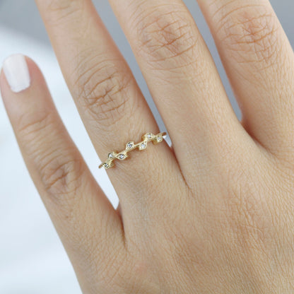 18k gold Leaf Wedding Band with Diamonds, Filigree Details, Nature-Inspired Ring, Unique Bridal Jewelry |R 375WD
