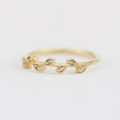18k gold Leaf Wedding Band with Diamonds, Filigree Details, Nature-Inspired Ring, Unique Bridal Jewelry |R 375WD