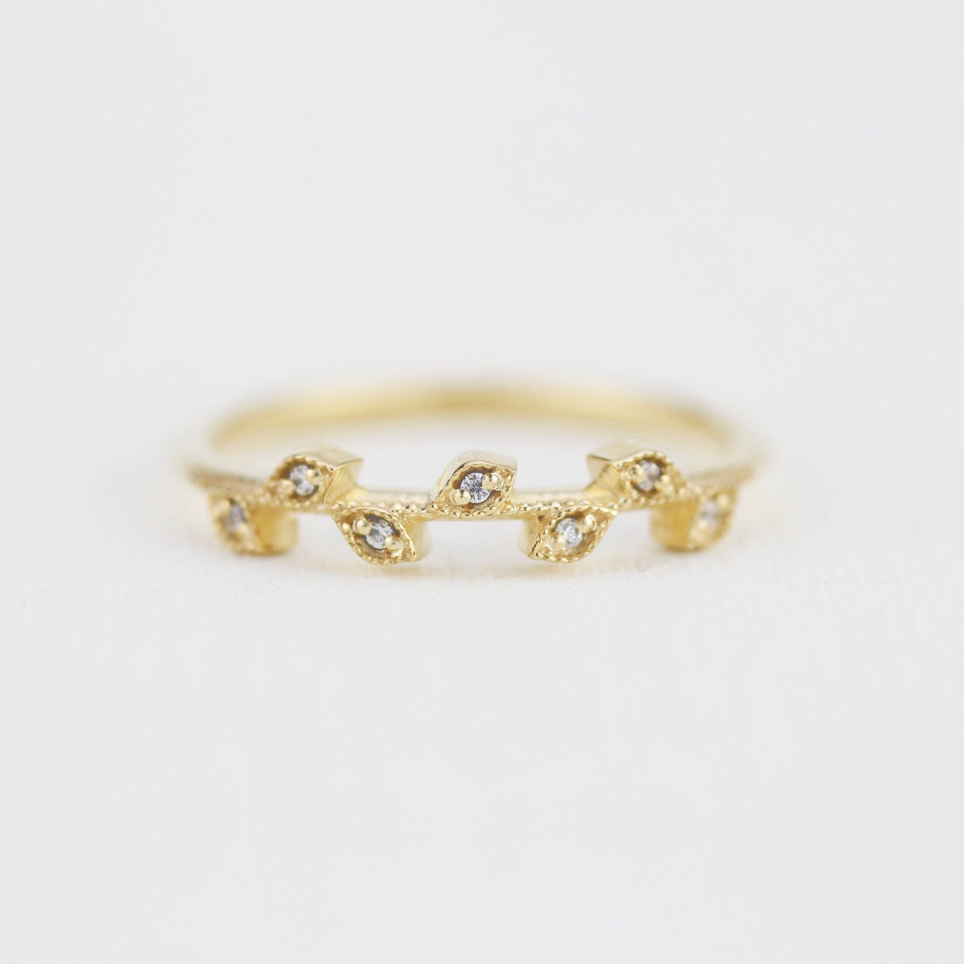 18k gold Leaf Wedding Band with Diamonds, Filigree Details, Nature-Inspired Ring, Unique Bridal Jewelry |R 375WD