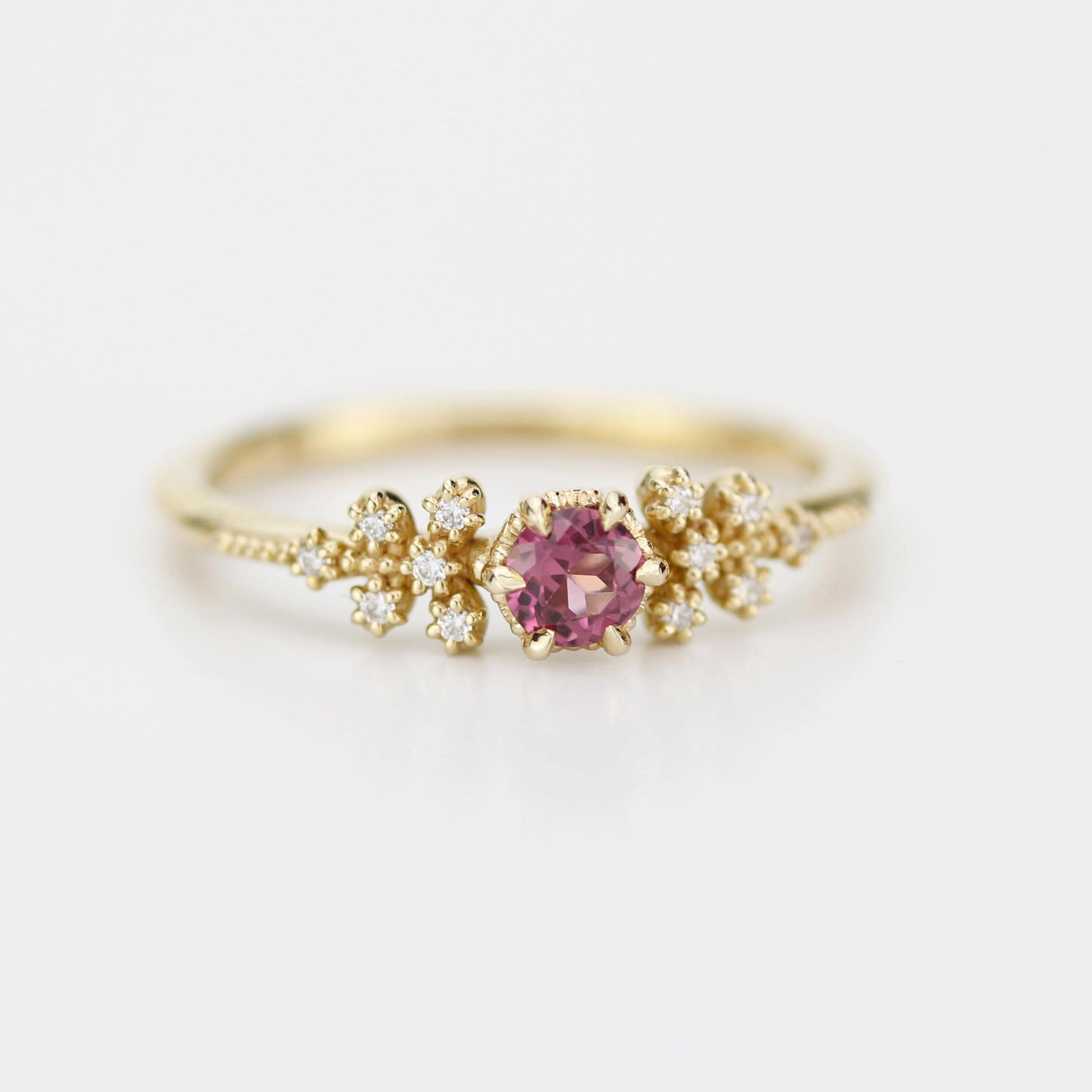 18k gold engagement ring garnet, Round garnet ring, vintage milgrain round cut garnet engagement ring, gold ring delicate