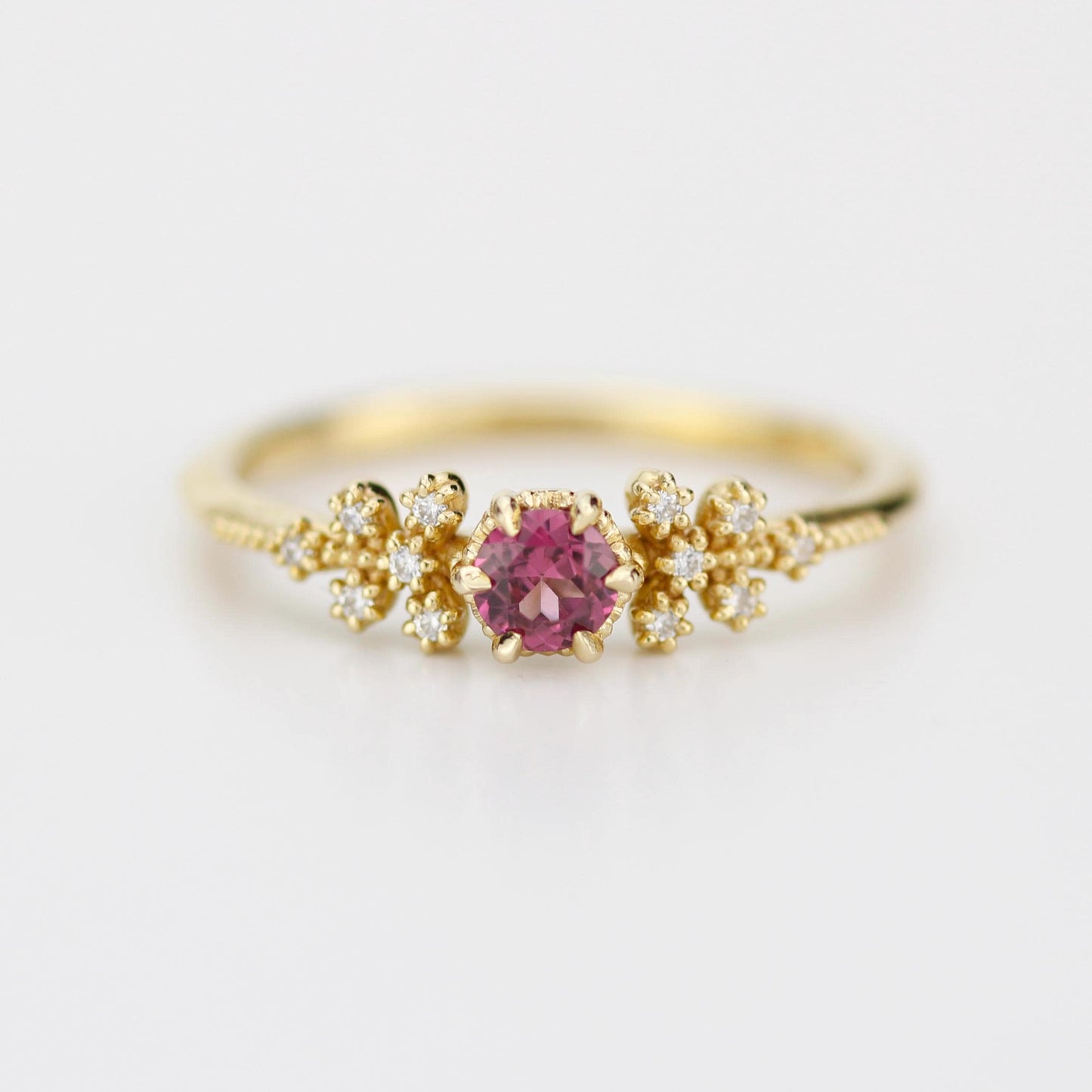 18k gold engagement ring garnet, Round garnet ring, vintage milgrain round cut garnet engagement ring, gold ring delicate