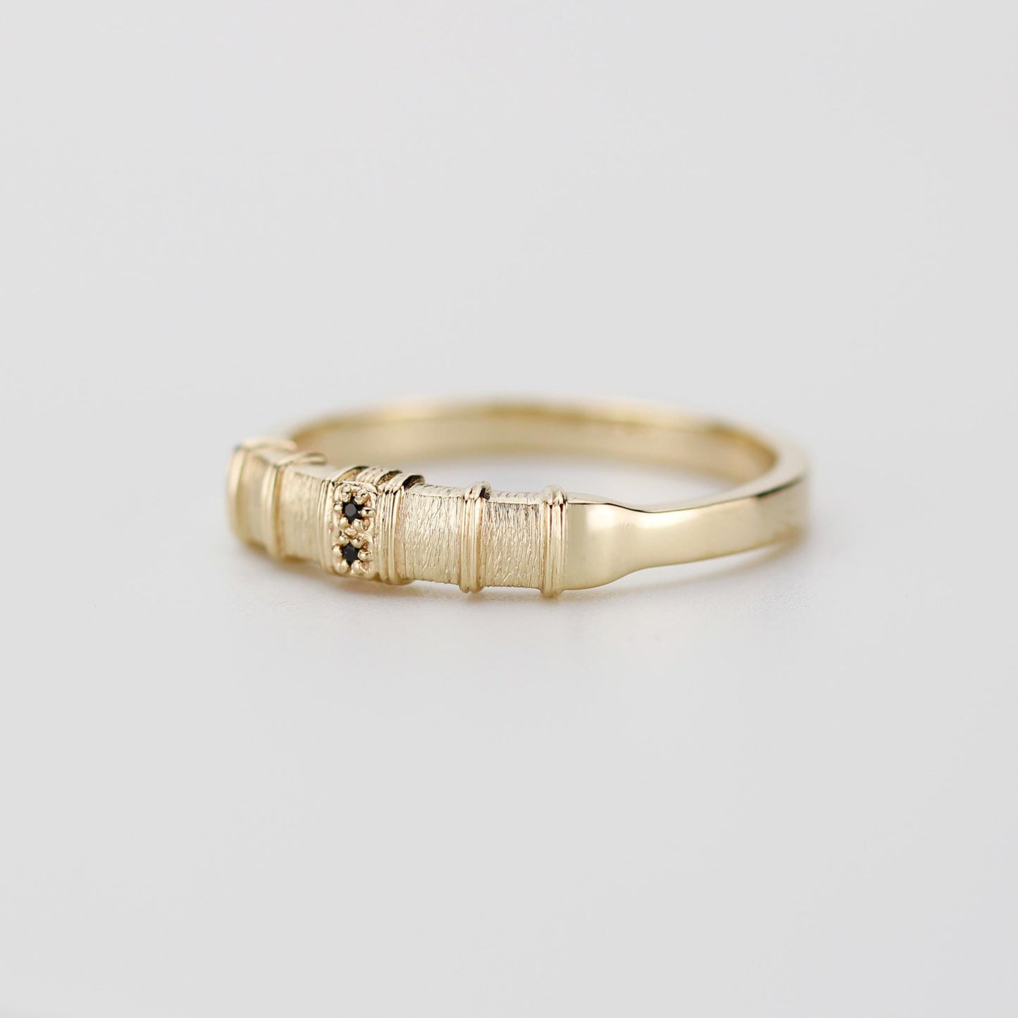 18K Gold Men’s Engagement Ring with Black Diamond & Hand-Engraved Detailing