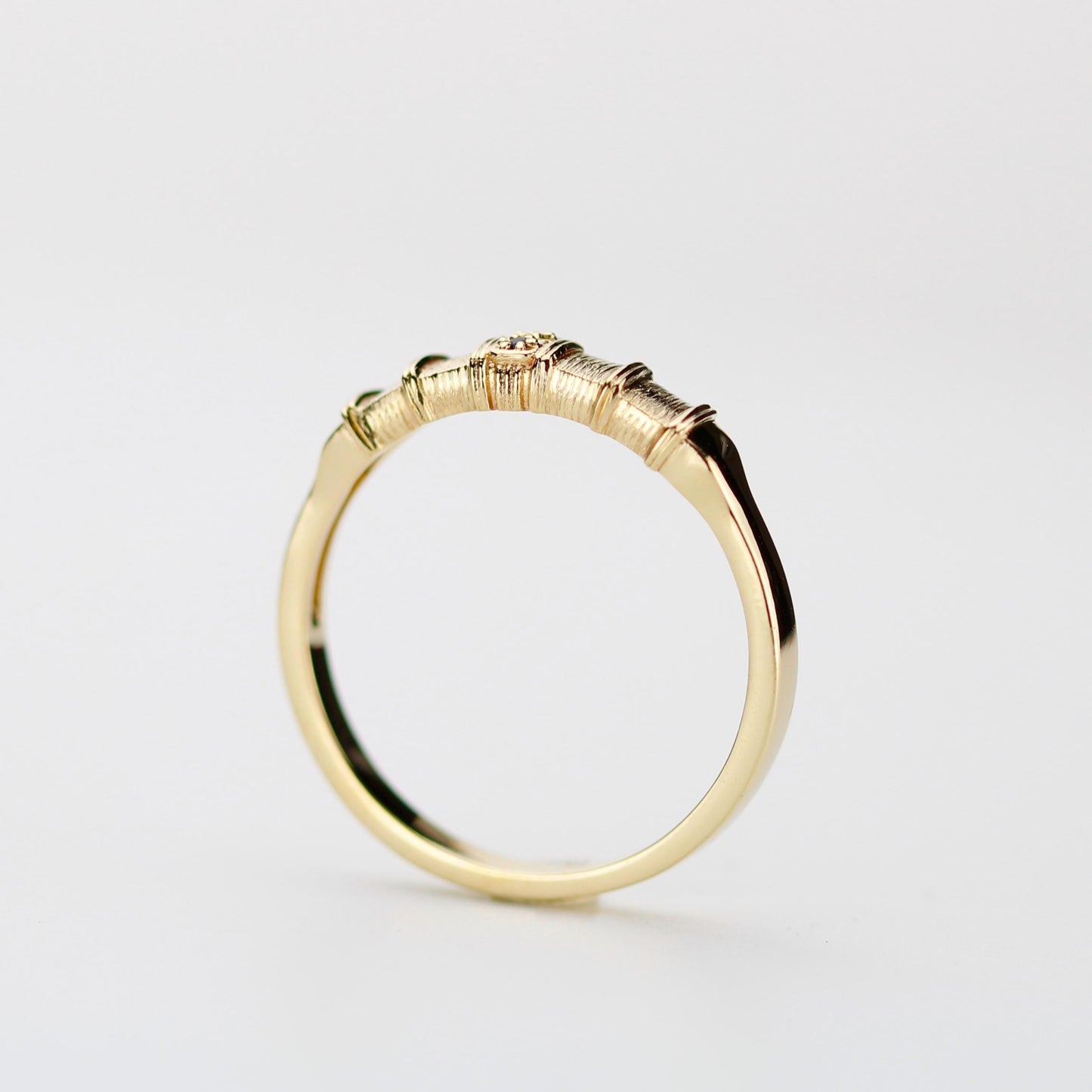 18K Gold Men’s Engagement Ring with Black Diamond & Hand-Engraved Detailing