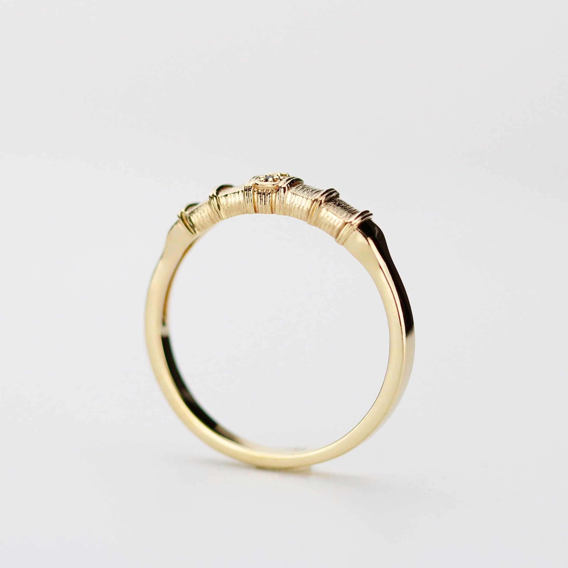 18K Gold Men’s Engagement Ring with Black Diamond & Hand-Engraved Detailing