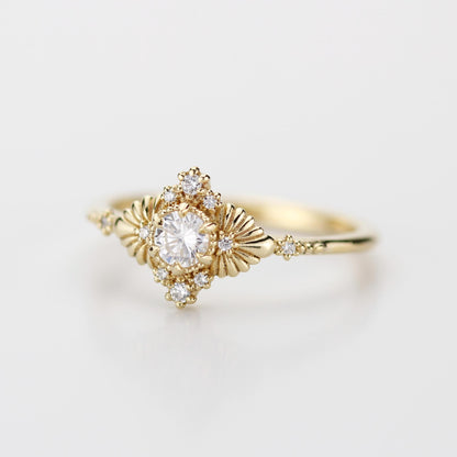 VINTAGE White DIAMOND RING With Art Deco Leaf Perfect Gift For Anniversary Or Engagement – Antique 18k Yellow Solid Gold Gemstone Ring