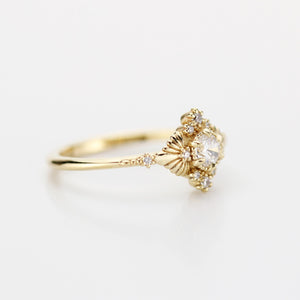 VINTAGE White DIAMOND RING With Art Deco Leaf Perfect Gift For Anniversary Or Engagement – Antique 18k Yellow Solid Gold Gemstone Ring