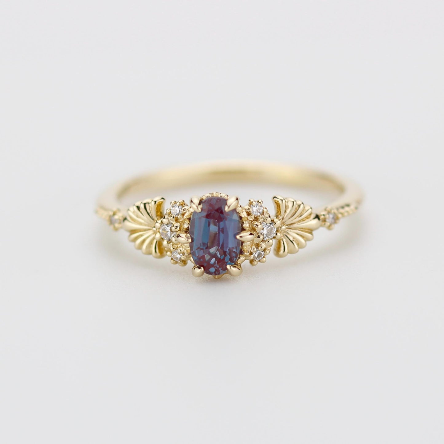 18K Gold Alexandrite Engagement Ring with Natural Diamond Side Stones – Vintage-Inspired Lab-Created Alexandrite Jewelry for Women