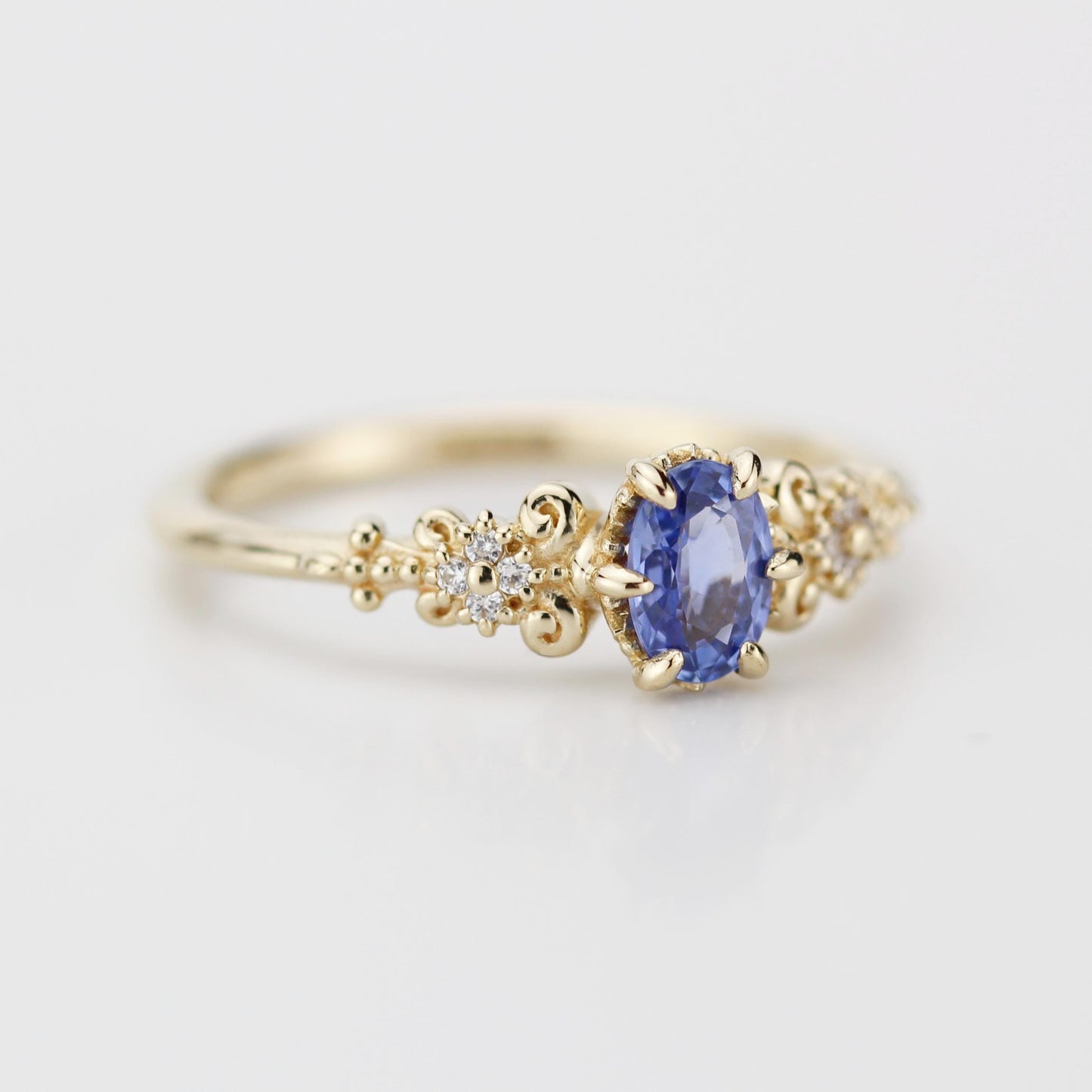 Oval blue sapphire and diamond engagement ring, vintage style engagement ring 18k gold