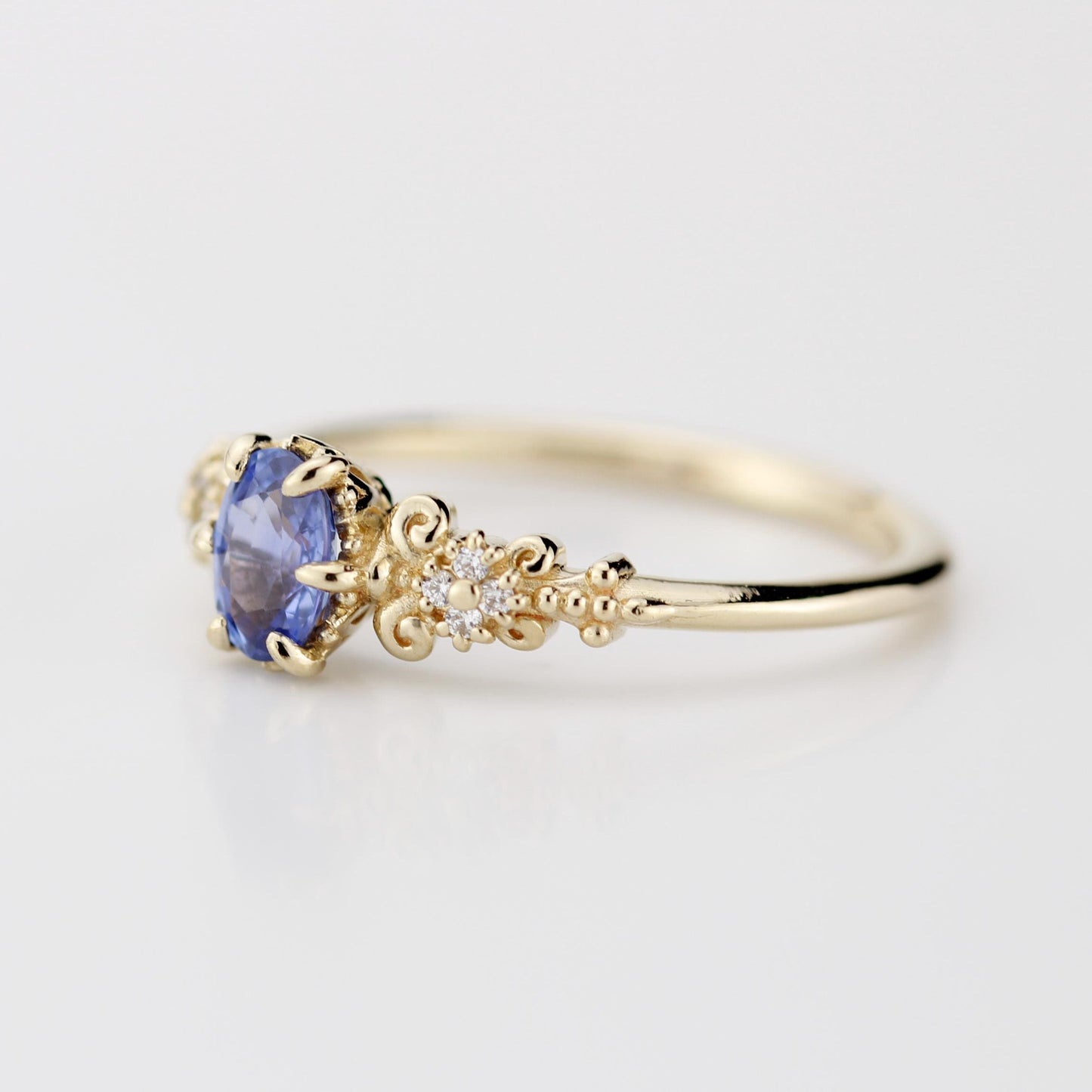 Oval blue sapphire and diamond engagement ring, vintage style engagement ring 18k gold