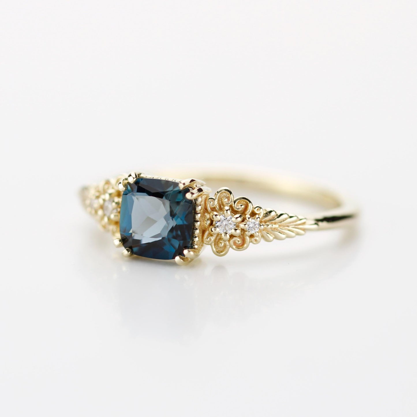 Vintage 18K Gold Cushion Cut Ring, Antique Filigree Engagement Ring with Natural London blue topaz and Diamonds, Elegant Heirloom Jewelry