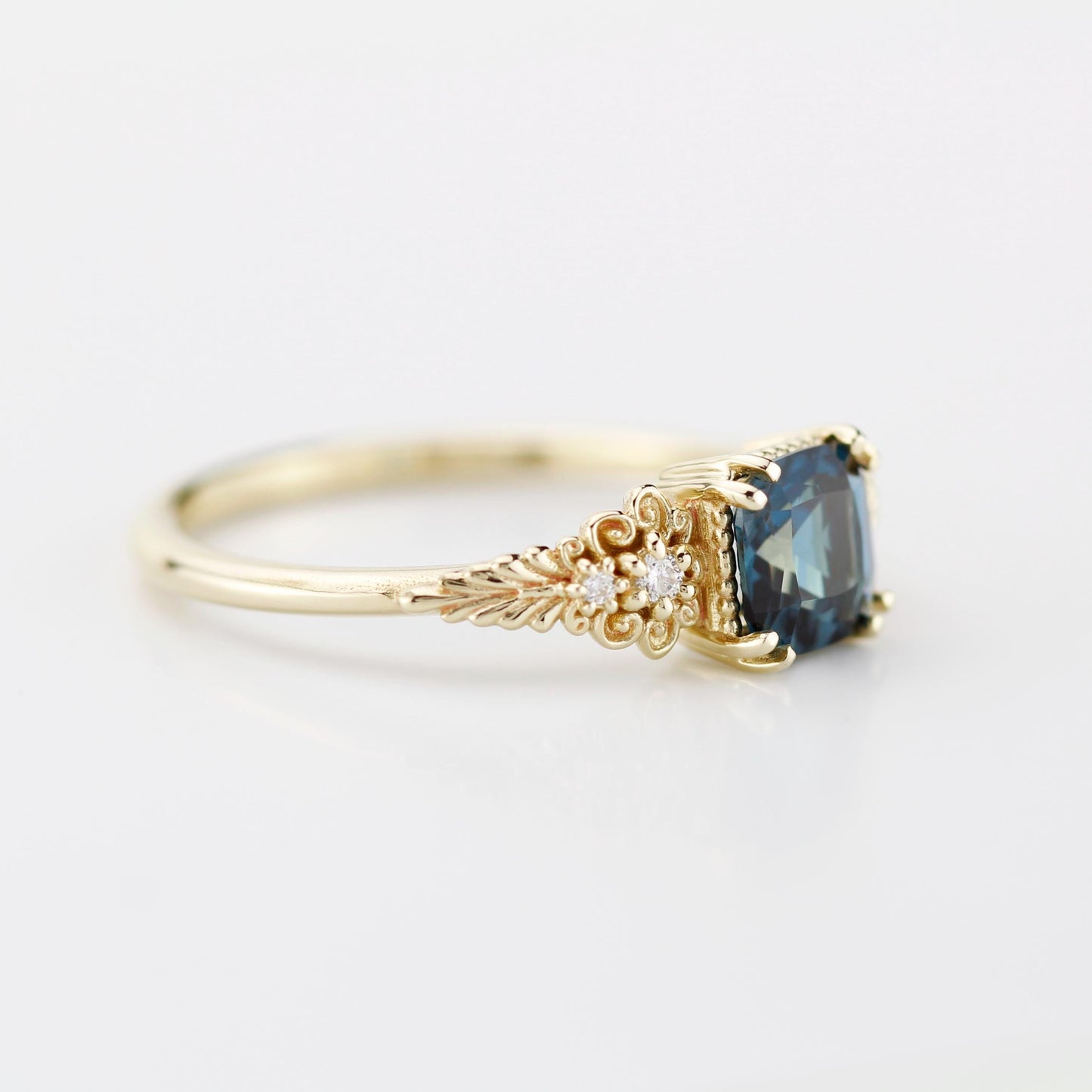 Vintage 18K Gold Cushion Cut Ring, Antique Filigree Engagement Ring with Natural London blue topaz and Diamonds, Elegant Heirloom Jewelry