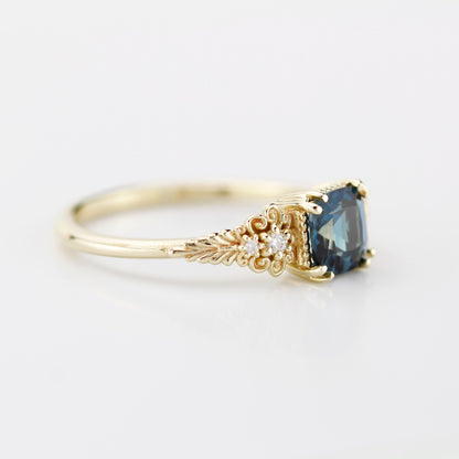 Vintage 18K Gold Cushion Cut Ring, Antique Filigree Engagement Ring with Natural London blue topaz and Diamonds, Elegant Heirloom Jewelry