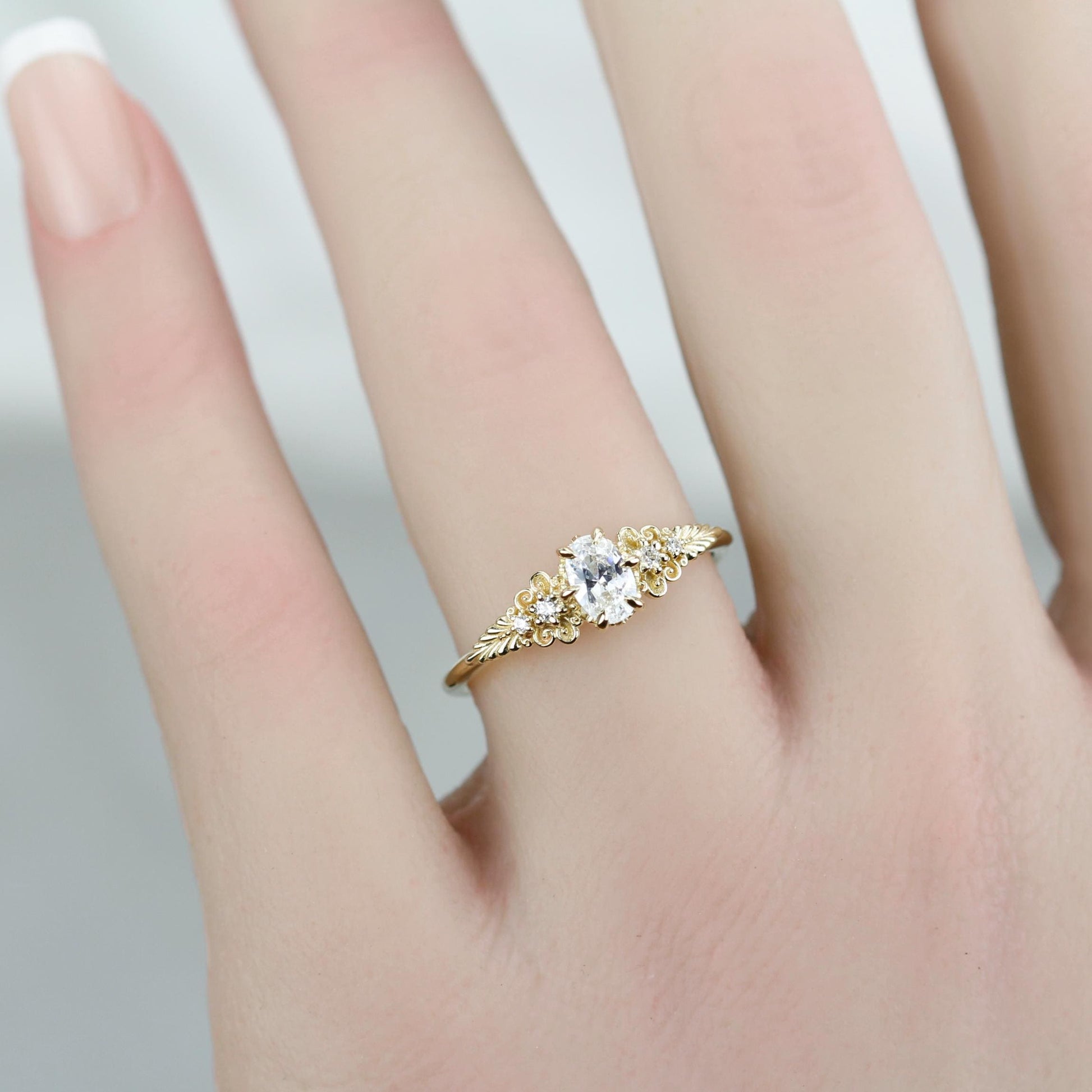 Vintage-Inspired 18K Gold Moissanite Engagement Ring | 6x4mm Oval Certificated Moissanite | Nature-Inspired Leaf Band | Handmade Ring