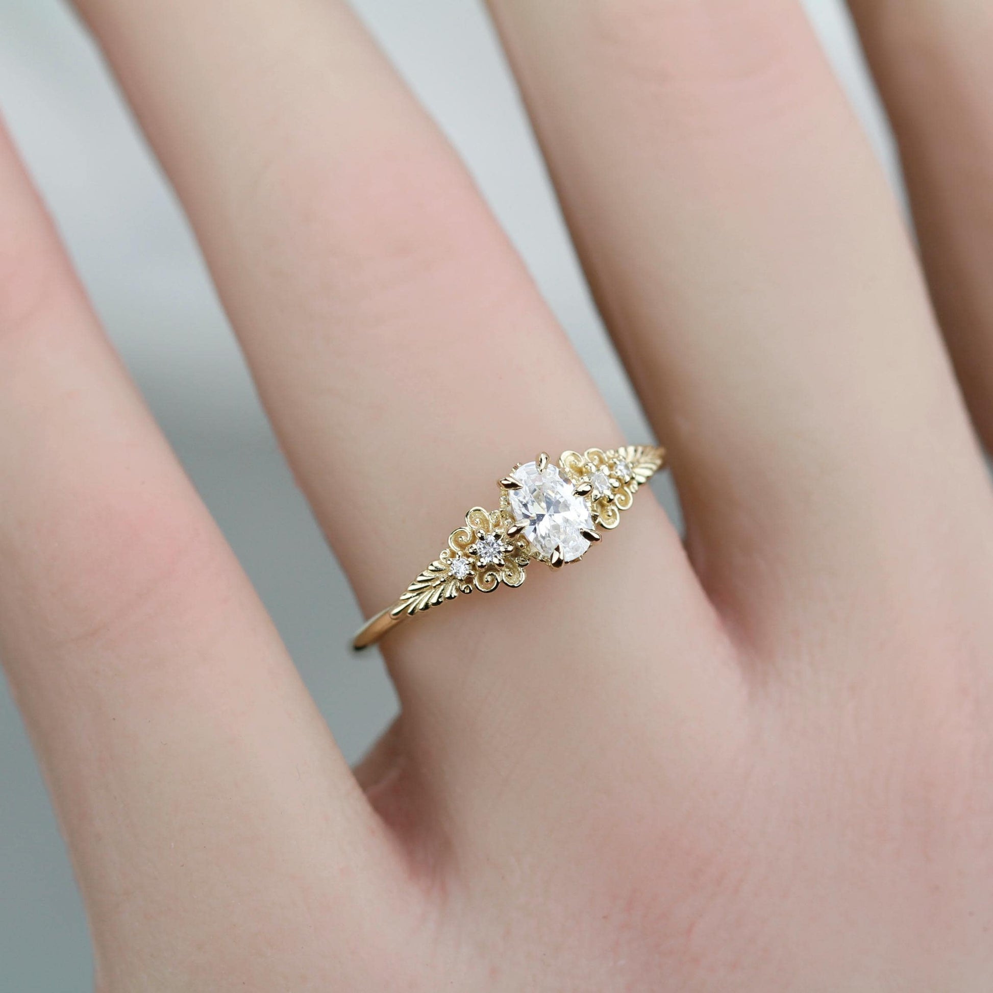 Vintage-Inspired 18K Gold Moissanite Engagement Ring | 6x4mm Oval Certificated Moissanite | Nature-Inspired Leaf Band | Handmade Ring