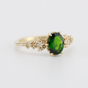 Vintage Floral Engagement Ring – Natural Chrome Diopside Oval Gem with Diamonds – 18K Solid Gold Handmade Ring