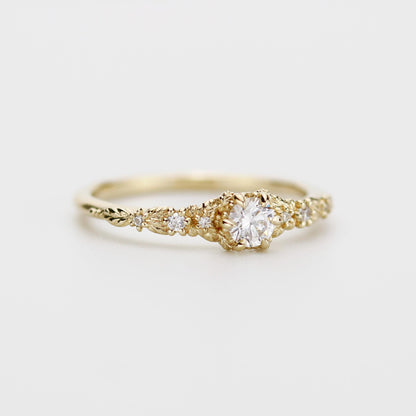 Vintage-Inspired 18K Gold Engagement Ring with round Natural Diamond, Leaf Detail, and Nature-Inspired Design, Unique Wedding Ring