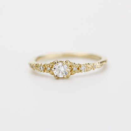 Vintage-Inspired 18K Gold Engagement Ring with round Natural Diamond, Leaf Detail, and Nature-Inspired Design, Unique Wedding Ring