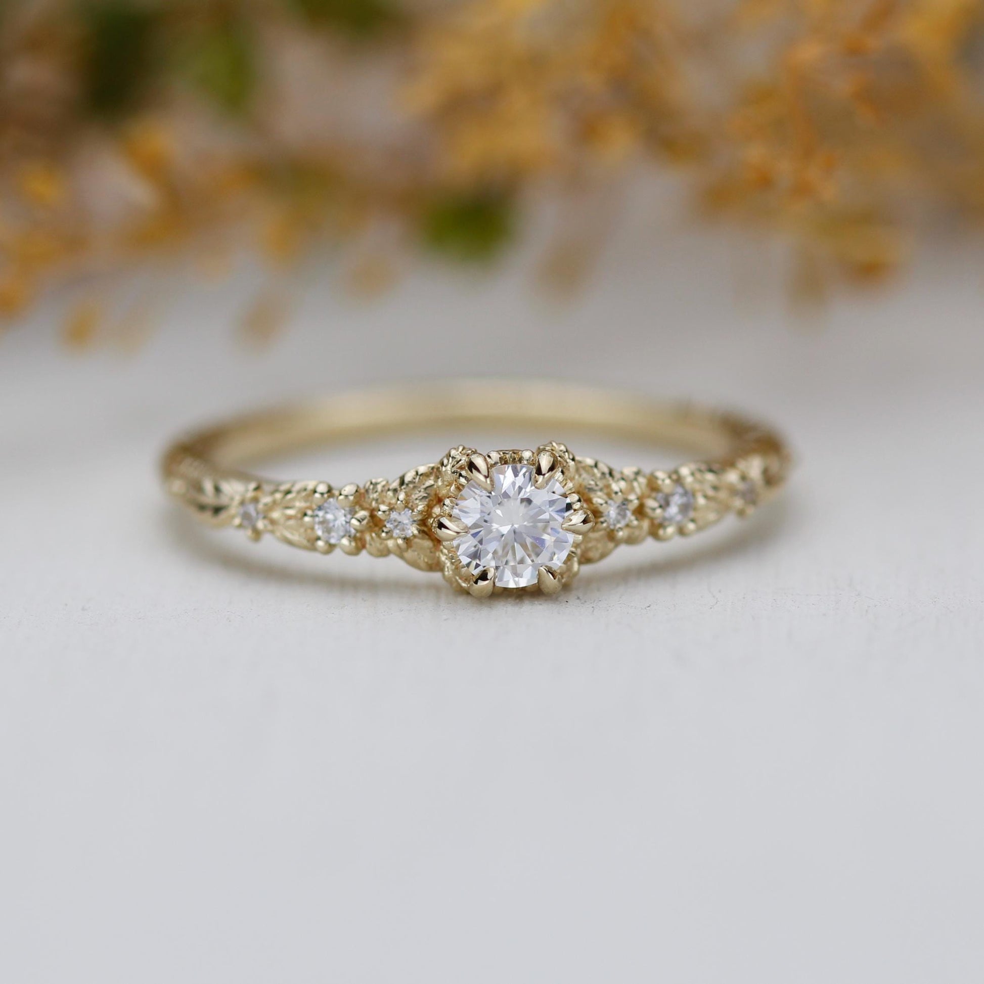 Vintage-Inspired 18K Gold Engagement Ring with round Natural Diamond, Leaf Detail, and Nature-Inspired Design, Unique Wedding Ring