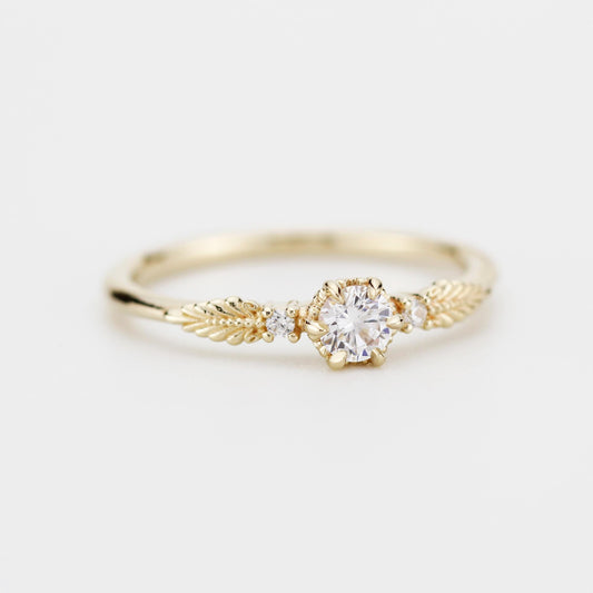 Vintage Style Round Diamond Engagement Ring, Simple Three Stone Design in 18k Solid Gold with Natural Diamonds