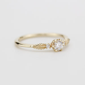 Vintage Style Round Diamond Engagement Ring, Simple Three Stone Design in 18k Solid Gold with Natural Diamonds