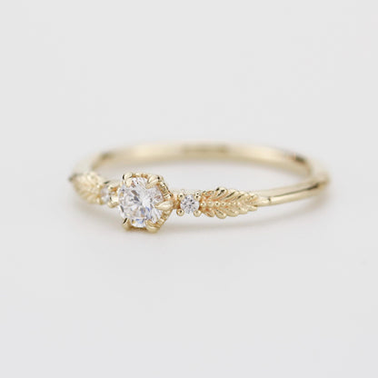 Vintage Style Round Diamond Engagement Ring, Simple Three Stone Design in 18k Solid Gold with Natural Diamonds