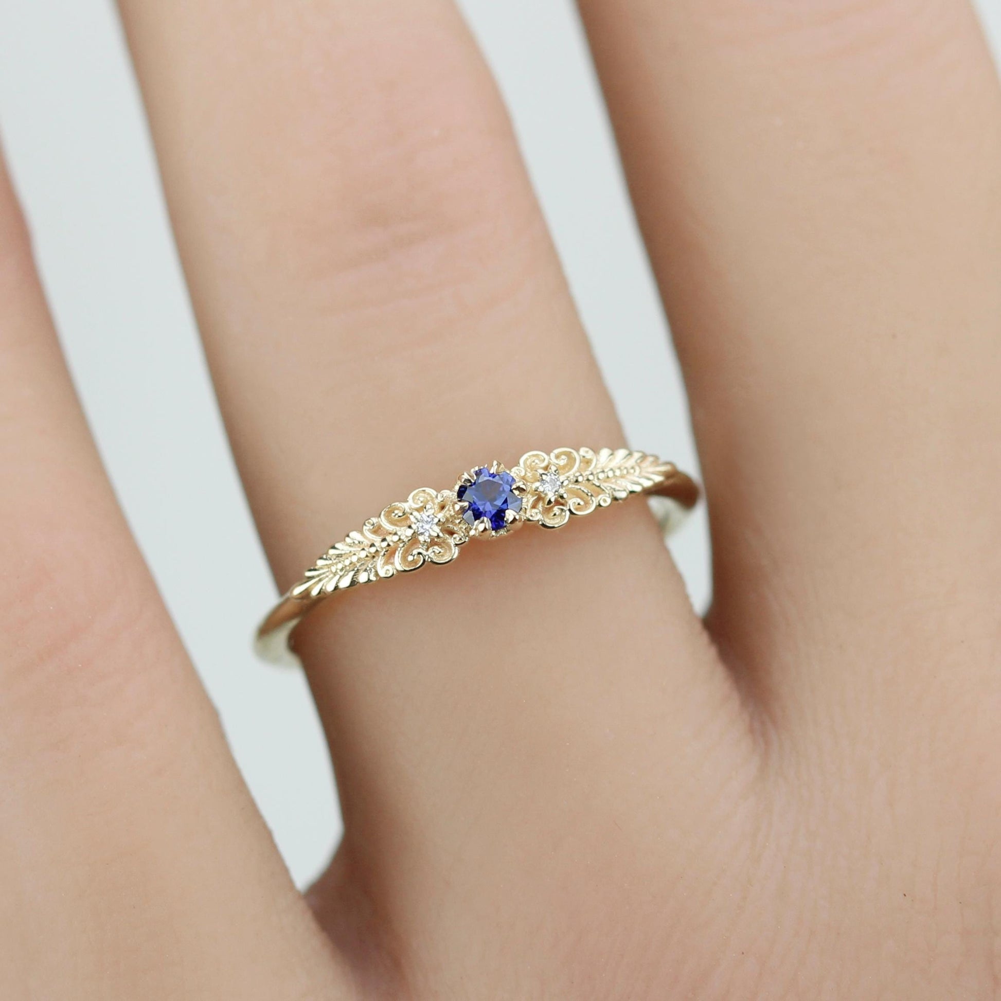 Vintage-Inspired Blue Sapphire and Diamond Ring in 18k solid Gold