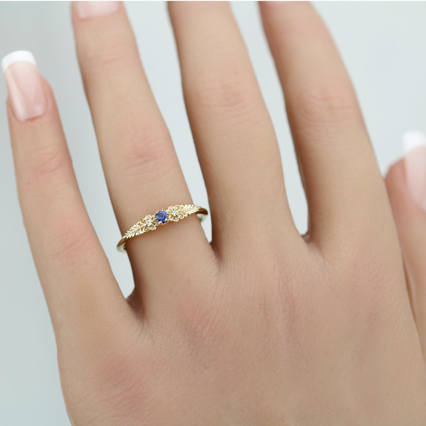Vintage-Inspired Blue Sapphire and Diamond Ring in 18k solid Gold