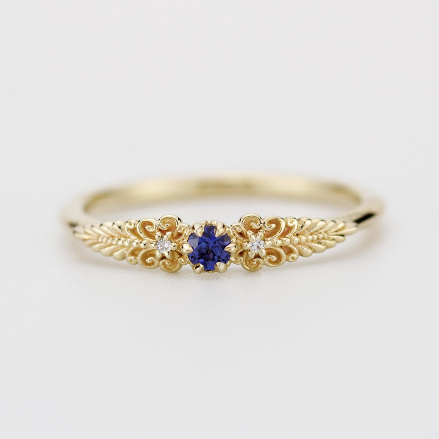 Vintage-Inspired Blue Sapphire and Diamond Ring in 18k solid Gold